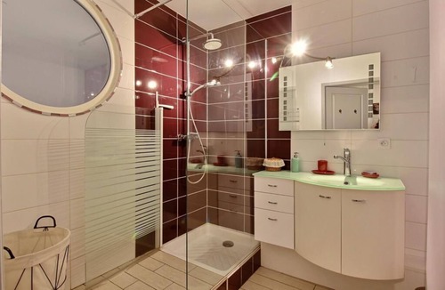 Etrembieres Apartment | Grand T2 charming and warm.