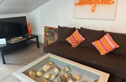 Corbas Apartment | Grand T3 5p, fibre, parking , calme & proche Lyon