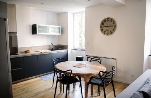 Bagneres-de-Bigorre Apartment | Grand T3, plein centre