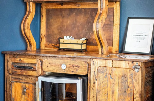 Tetonia Cabin | Grand Teton Suite