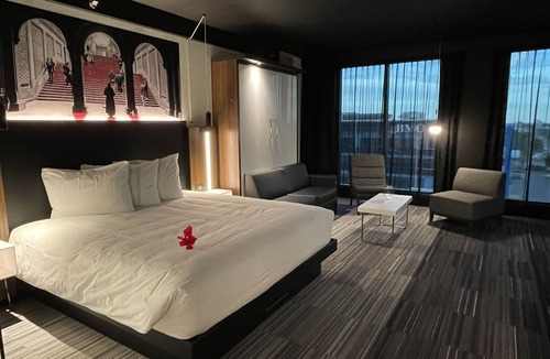 Laval Hotel | Grand Times Hotel Laval - Centropolis