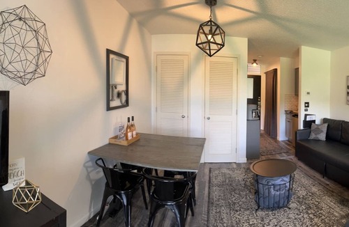 Acme Condo | Grand Traverse Beach Studio