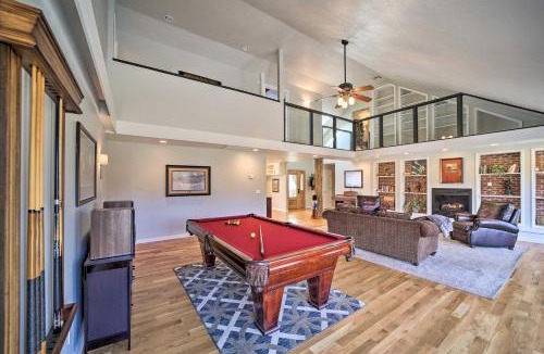 Tulsa House | Grand Tulsa Getaway with Private Pond, Dock & Deck