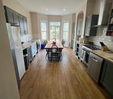 Thurlow Park House | Grand Tulse Hill Villa