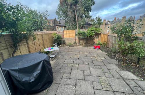 Thurlow Park House | Grand Tulse Hill Villa