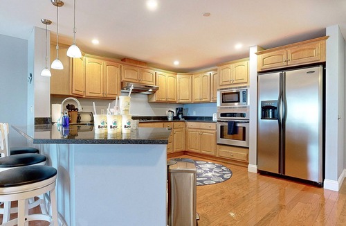 Old Orchard Beach Condo | Grand Victorian #403