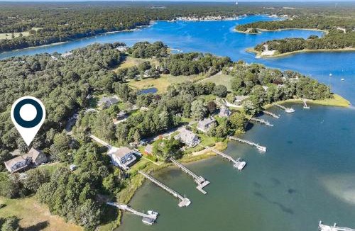 West Dennis House | Grand View Getaway