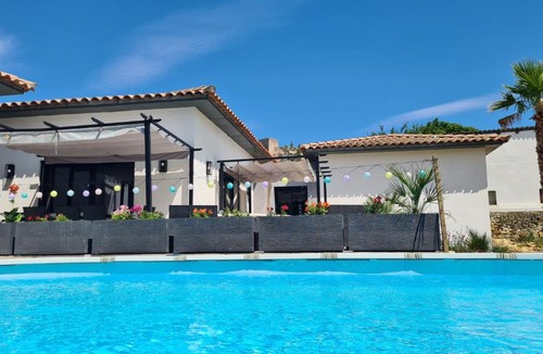 Brouzet-les-Quissac Villa | Grand villa avec piscine privée à 40min de la mer