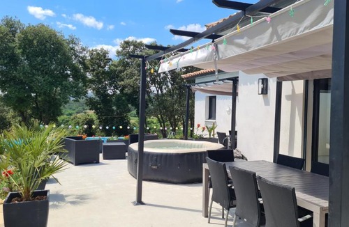 Brouzet-les-Quissac Villa | Grand villa avec piscine privée à 40min de la mer