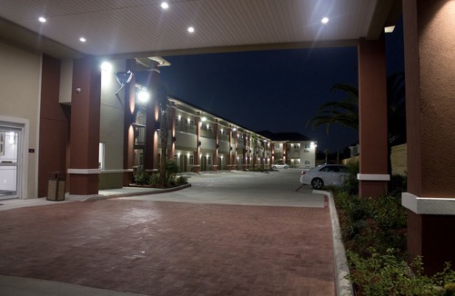 Chinatown Hotel | Grand Villa Inn & Suites Chinatown
