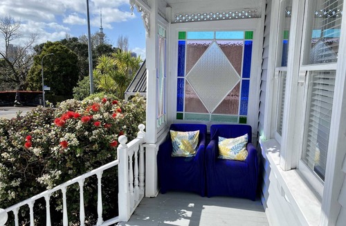 Freemans Bay Villa | Grand villa plus studio in central location