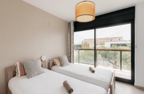 Playa de Almarda House | Grand Villa with Pool