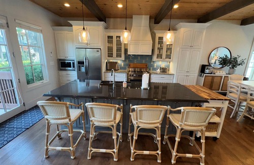 Vinita House | Grand Waterfront-Luxury 4-Level Lakefront Retreat, Hot Tub, Community Pool