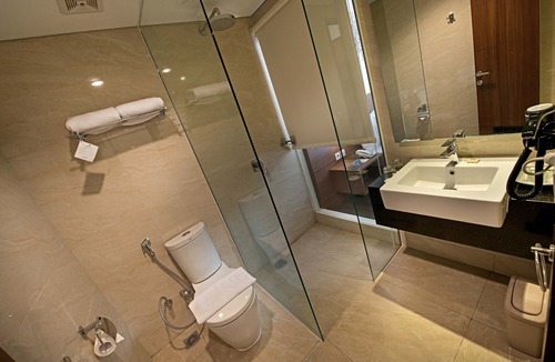 Cilandak Hotel | Grand Whiz Hotel Poins Simatupang Jakarta