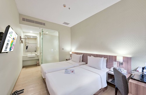 Manado City Centre Hotel | Grand Whiz Megamas Manado
