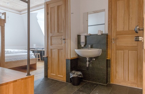 Engelberg House | GRAND your home with common kitchens with self check-in