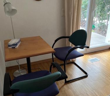 Lausanne House | Grande chambre avec Salle de Bains Privative
