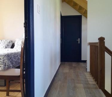 Sainte-Cecile Bed & Breakfast | Grande chambre lumineuse