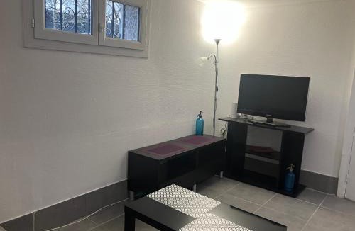 Belle-Beille House | Grande chambre, Sdb partagée
