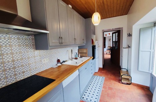 Saint-Maugan House | Grande Dépendance Avec son Jardin au Sein du Parc Boisé dun Château 10/12 Pers