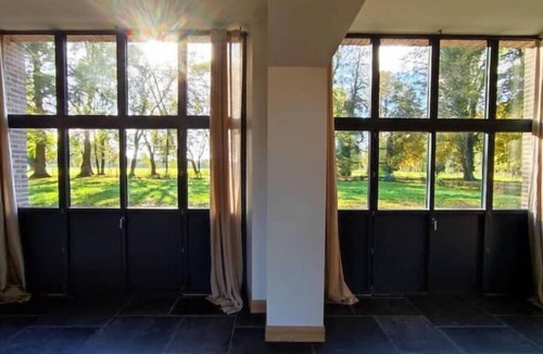 Saint-Jean-du-Cardonnay House | Grande Maison de Campagne au Milieu du Parc D'un Château