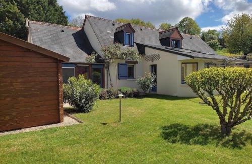 Saint-Germain-sur-Vienne Villa | Grande maison familiale avec piscine chauffée