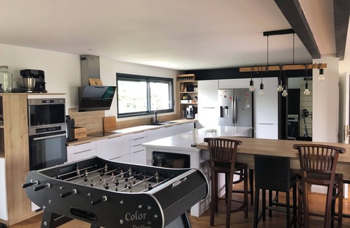 Saint-Medard-en-Jalles House | Grande Maison Avec Piscine