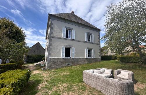 Saint-Oradoux-pres-Crocq House | Grande maison Albuconis