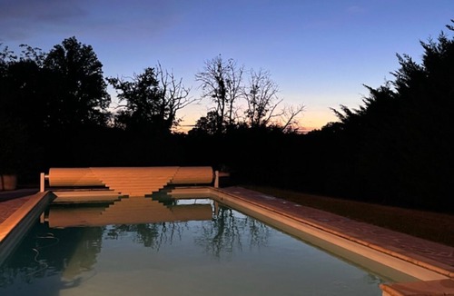 Saint-Benoit-du-Sault Villa | Grande maison avec piscine Large house with swimming pool