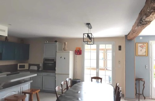 Claville-Motteville House | Grande Maison Privée à la Campagne, Clôturée. Proche de Toutes les Commodités