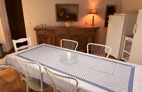 Montcabrier House | Grande maison 10 pers Vallée du lot avec piscine et terrain de pétanque
