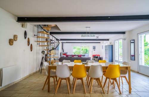 Chancay House | Grande maison 11 pers piscine & Châteaux Loire