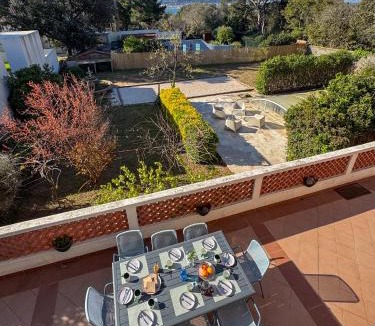 Balaruc-les-Bains Villa | Grande Maison avec piscine, parking et wifi