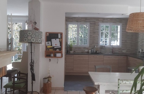 Saint-Simon Villa | Grande Maison au Milieu des Arbres à 5mn du Métro