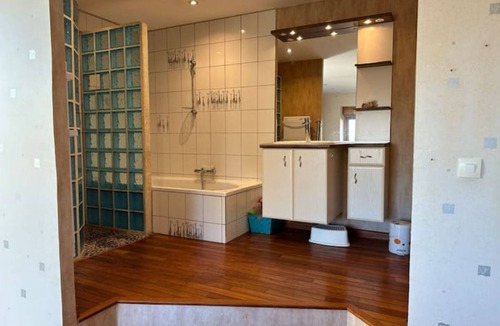 Parne-sur-Roc House | Grande Maison Avec Piscine