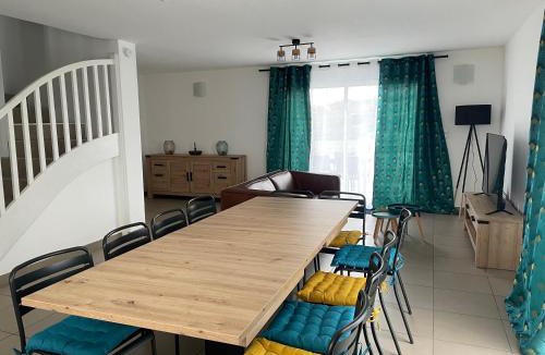 Dieupentale Villa | Grande maison avec piscine