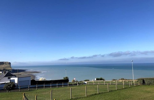 Mesnil-Val House | Grande maison chaleureuse avec vue mer imprenable