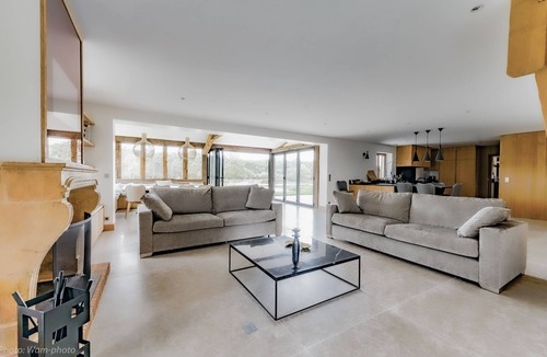 Blancafort House | Grande Maison Dans une Propriété Arborée