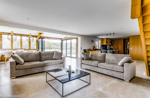 Blancafort House | Grande Maison Dans une Propriété Arborée