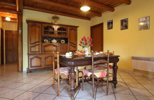 Allegre House | Grande maison en pierres avec jardin, proche d'un bourg médiéval, animaux acceptés - FR-1-582-161