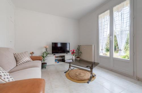 Ifs House | Grande Maison Familiale - 10 Pers - Caen et Plages du Débarquement