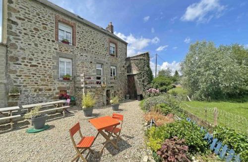 Dompierre House | Grande maison familiale avec jardin et animaux acceptés près de la voie verte - FR-1-497-132