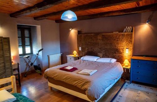 Luc-la-Primaube House | Grande maison familiale - Proche Rodez, Wifi, Calme et Jardin