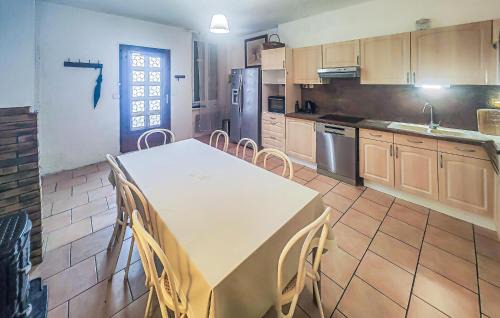 Thezan-les-Beziers House | Grande Maison De Village