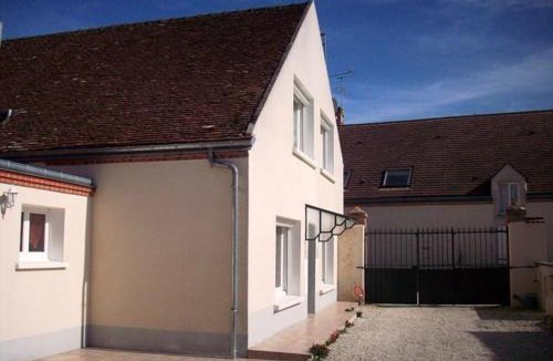 Nouan-sur-Loire House | Grande maison rénovée près d'Orléans et Chambord - Idéale pour familles et amis - FR-1-590-12
