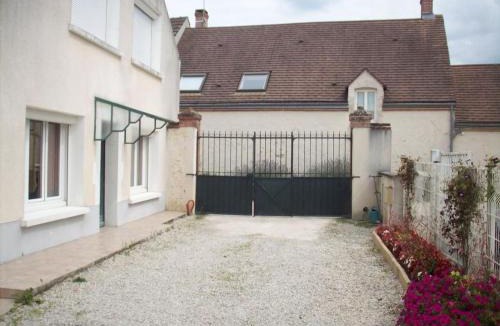 Nouan-sur-Loire House | Grande maison rénovée près d'Orléans et Chambord - Idéale pour familles et amis - FR-1-590-12