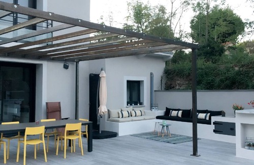 Saint-Affrique House | Grande Maison Voûtée en Pierre Avec Piscine