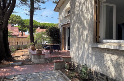 Canet-Plage Villa | Grande Villa Rénovée Quartier des Fleurs à 5mn de la Plage