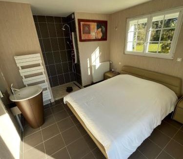 Mouen Villa | Grande villa avec piscine chauffée et Jacuzzi