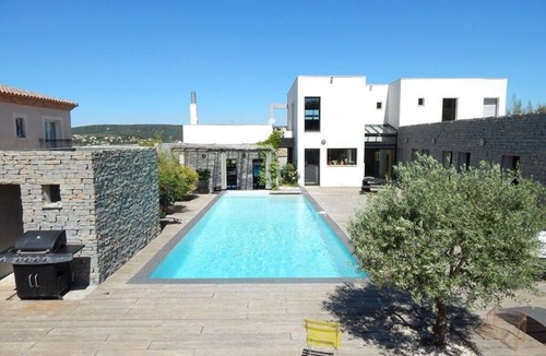 Saint-Gely-du-Fesc House | Grande Villa Avec Piscine et Sauna à 10 min de Montpellier et 30 min des Plages